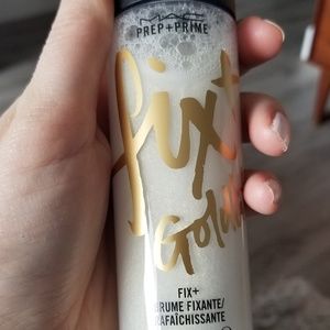 MAC Prep + Prime fix+ Goldlite